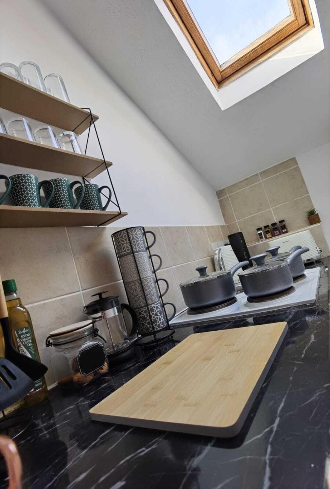 Raleigh Ff&Tf - 1 Bed Georgian Flat In The Centre Of Exeter, Free Parking With Wifi Apartment Phòng bức ảnh